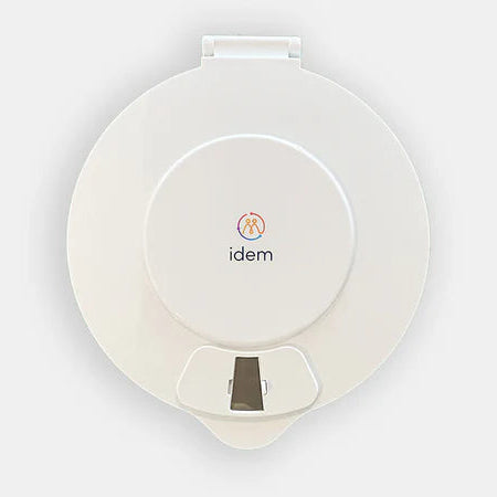 Idem pill dispenser opaque lid version.