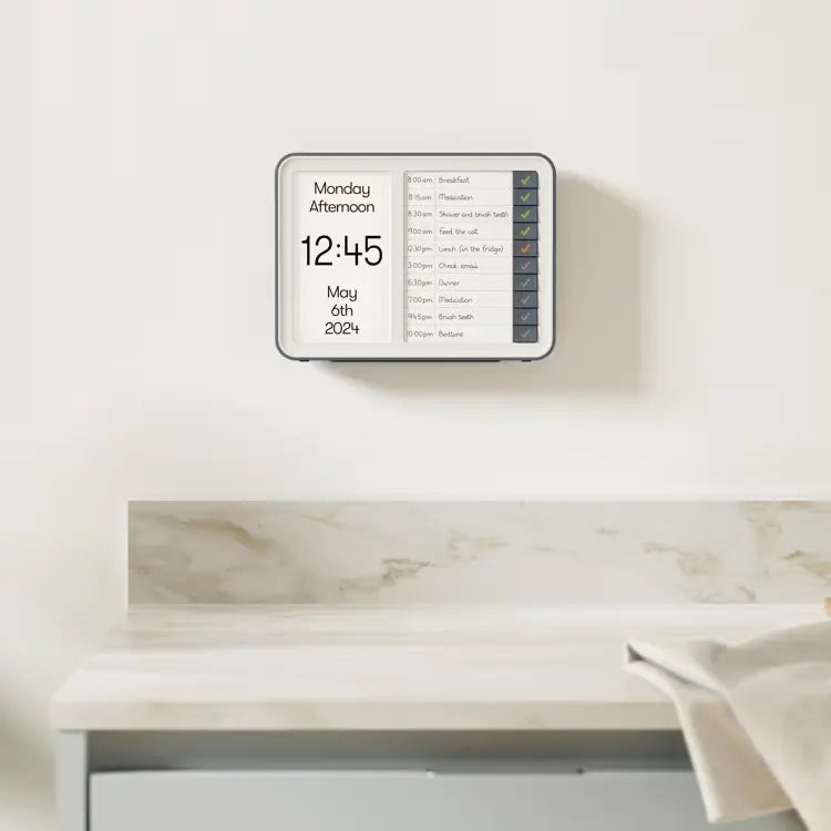 Day Hub reminder clock wall hanging