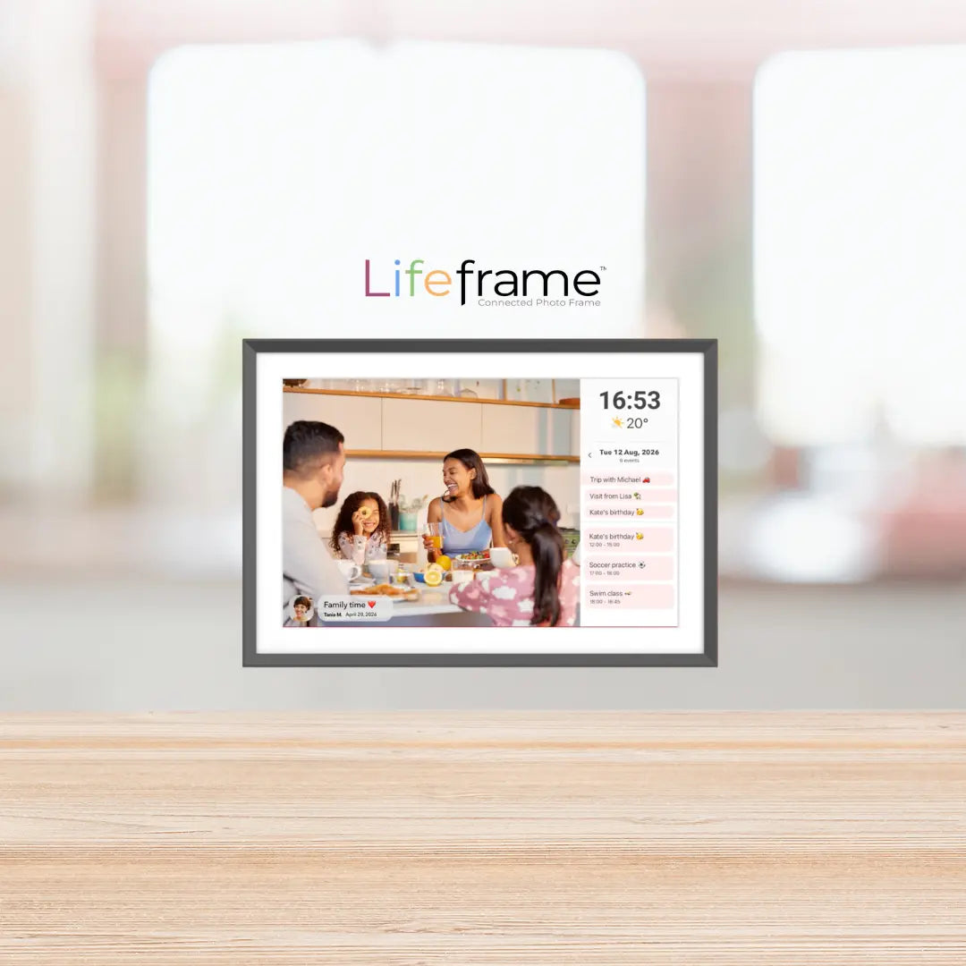 Lifeframe digital Calendar lifestyle tile photo